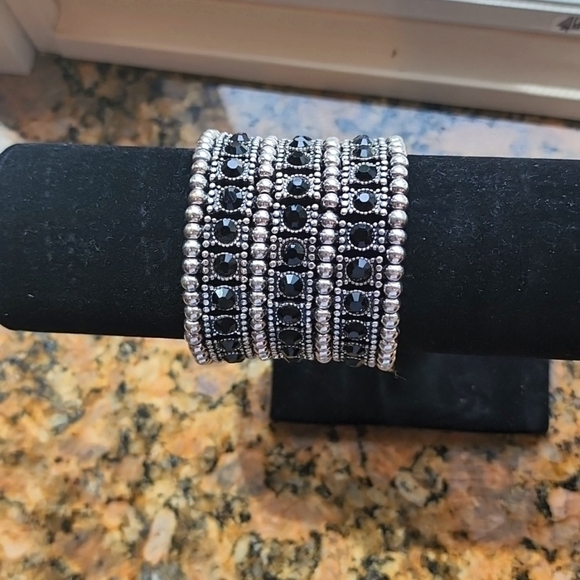 Fashion Bracelet - Picture 1 of 4